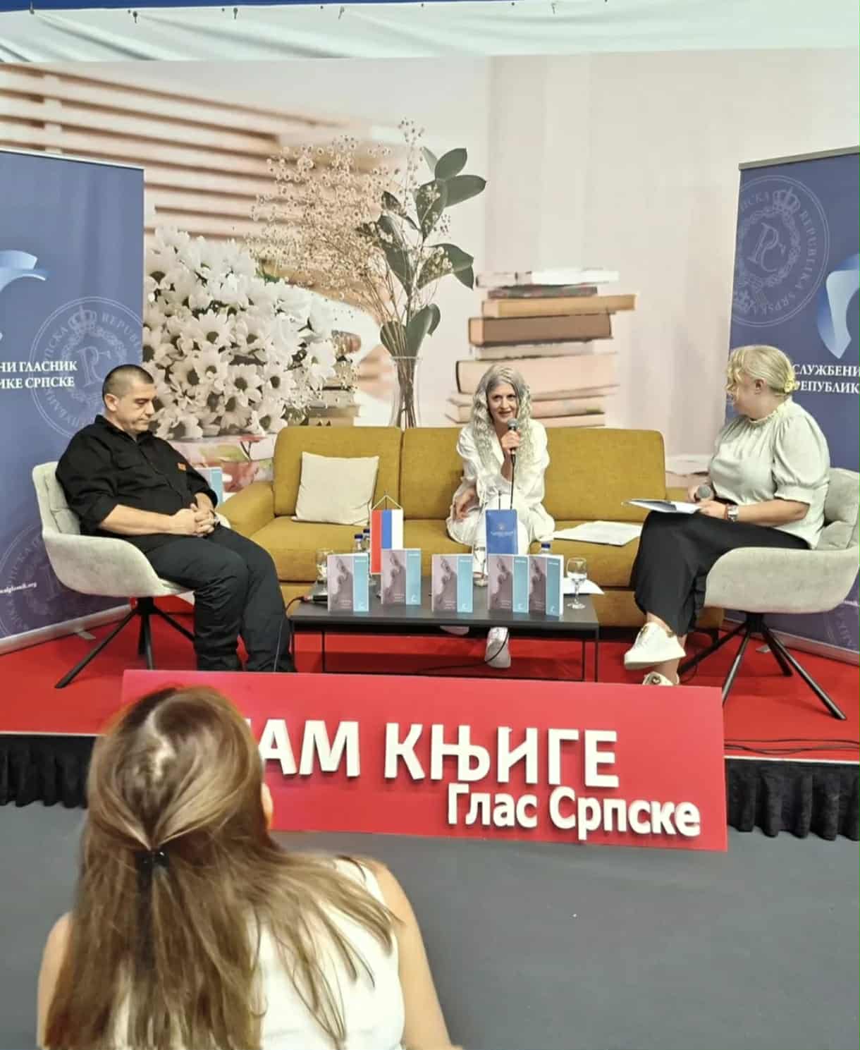 Представљена збирка поезије „Ћутим да сјенке имају очи“ аутора Милане Мајар