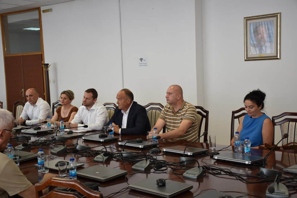 Посјета представника ЈП Службени гласник Републике Србије и  ЈУ Службени гласник Републике Српске  Универзитету у Источном Сарајеву