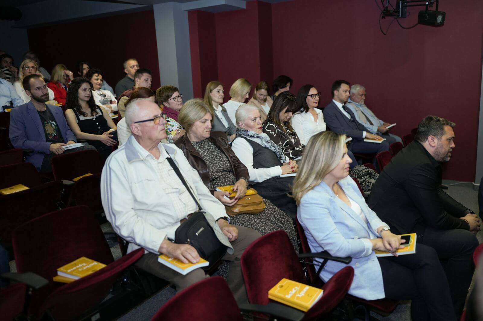 Promociјa knjige „Bolest – Hrkači“ u Narodnom pozorištu Republike Srpske