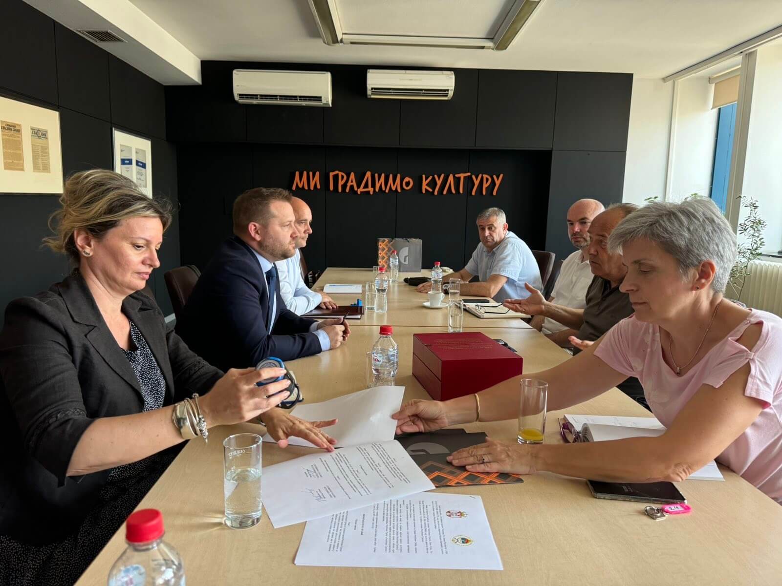 Јачање сарадње између Јавног предузећа Службени гласник и Јавне установе Службени гласник Републике Српске